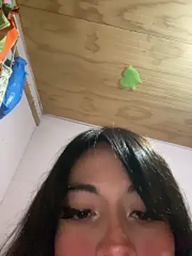 kiittyselenita online show from April 12, 2:48 am