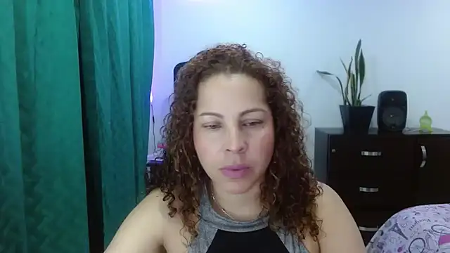 Yanis Ariel12 online show from November 23, 1:48 am