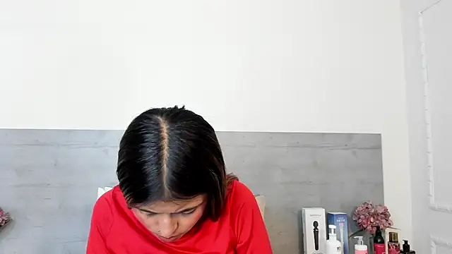 sunnyWhitee online show from March 28, 7:26 pm