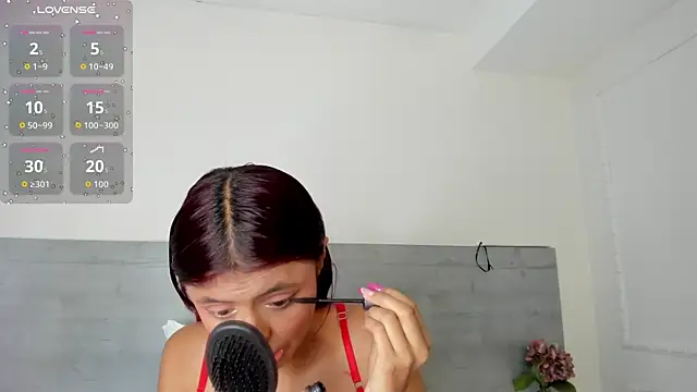 Snapshot of sunnyWhitee chatting on July 11, 7:14 pm sunnyWhitee online show from July 11, 7:14 pm