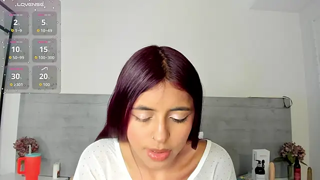 Snapshot of sunnyWhitee chatting on June 19, 7:41 pm sunnyWhitee online show from June 19, 7:41 pm
