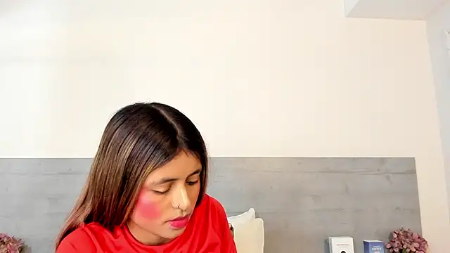 sunnyWhitee online show from March 7, 7:08 pm