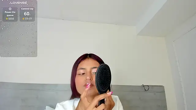 Snapshot of sunnyWhitee chatting on June 30, 7:25 pm sunnyWhitee online show from June 30, 7:25 pm