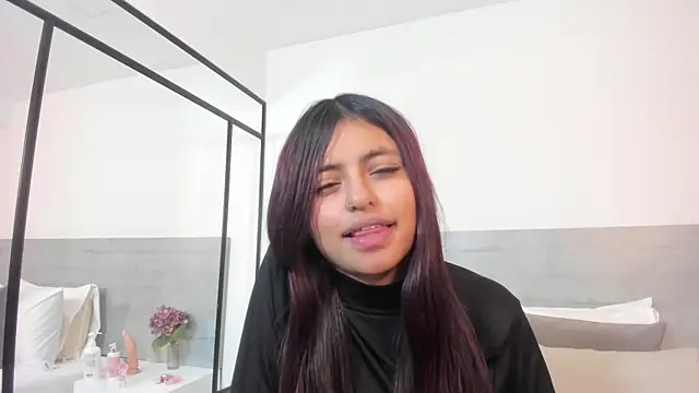 sunnyWhitee online show from September 12, 11:26 pm