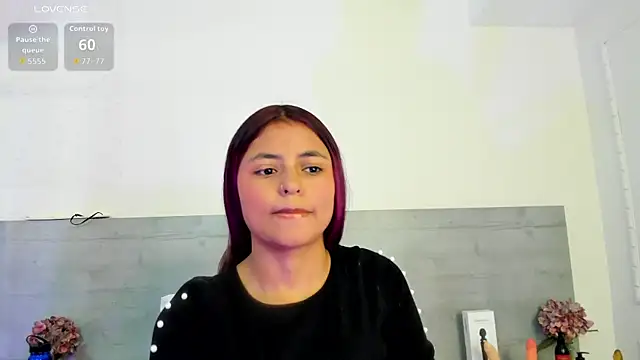 sunnyWhitee online show from May 22, 7:12 pm