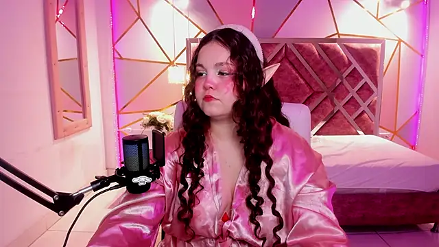 ShylySweet online show from March 28, 5:19 am