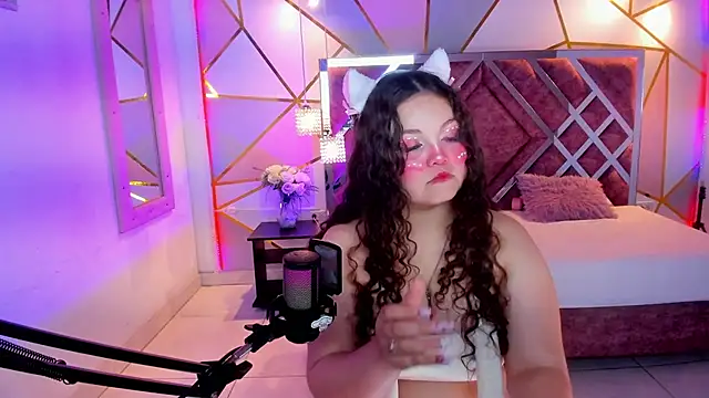 ShylySweet online show from March 4, 5:37 am