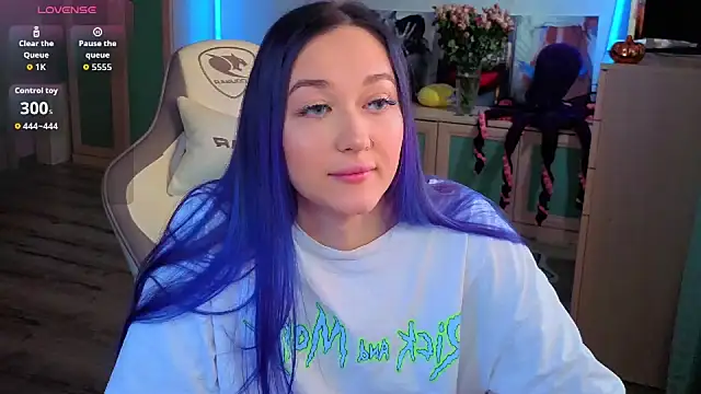 Snapshot of Im_suka chatting on November 29, 4:01 am Im suka online show from November 29, 4:01 am