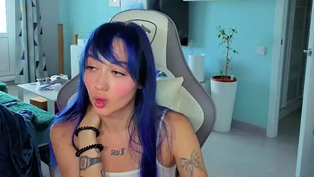 Snapshot of Im_suka chatting on June 26, 4:29 am Im suka online show from June 26, 4:29 am