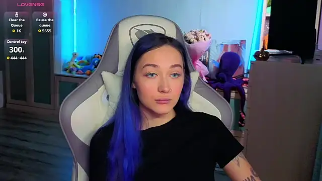 Snapshot of Im_suka chatting on November 27, 3:07 am Im suka online show from November 27, 3:07 am