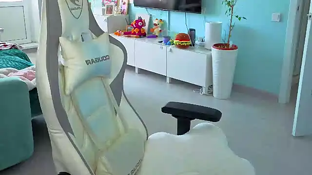 Im suka online show from April 9, 4:03 am