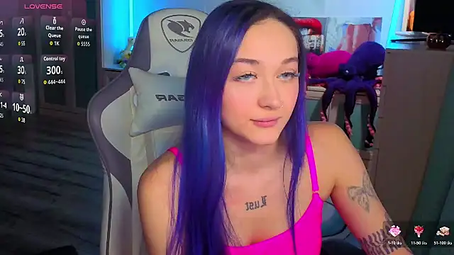 Snapshot of Im_suka chatting on December 5, 3:16 am Im suka online show from December 5, 3:16 am