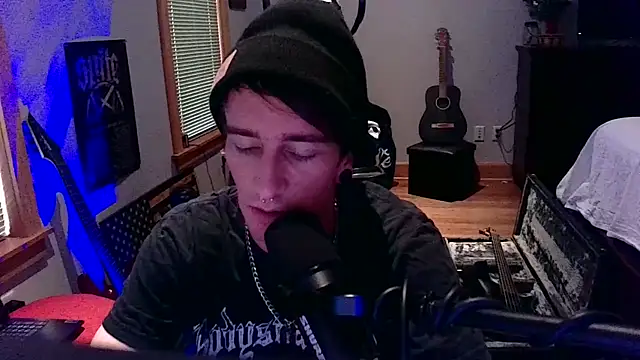 LEVIATHANX666 online show from April 10, 7:32 pm