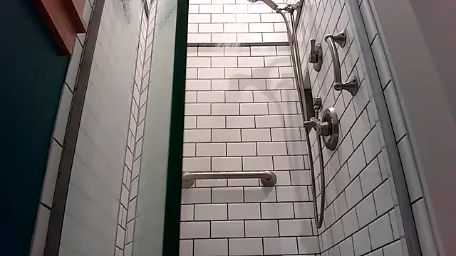 Snapshot of LEVIATHANX666 chatting on February 23, 5:02 pm LEVIATHANX666 online show from February 23, 5:02 pm