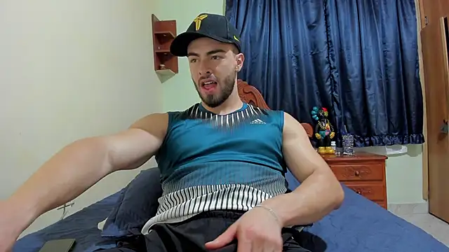 Snapshot of MaxDell chatting on November 14, 1:42 am MaxDell online show from November 14, 1:42 am