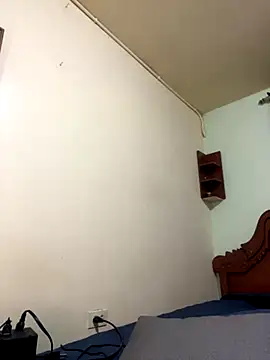 Snapshot of MaxDell chatting on September 16, 2:23 am MaxDell online show from September 16, 2:23 am