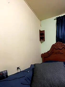 Snapshot of MaxDell chatting on September 13, 9:48 pm MaxDell online show from September 13, 9:48 pm