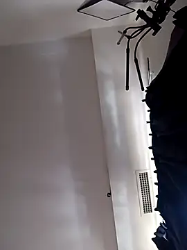 Snapshot of Wilsonn86 chatting on November 11, 9:26 am Wilsonn86 online show from November 11, 9:26 am