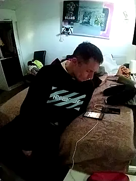 Wilsonn86 online show from May 13, 4:52 am