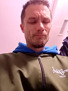 Snapshot of Wilsonn86 chatting on February 8, 4:48 pm Wilsonn86 online show from February 8, 4:48 pm