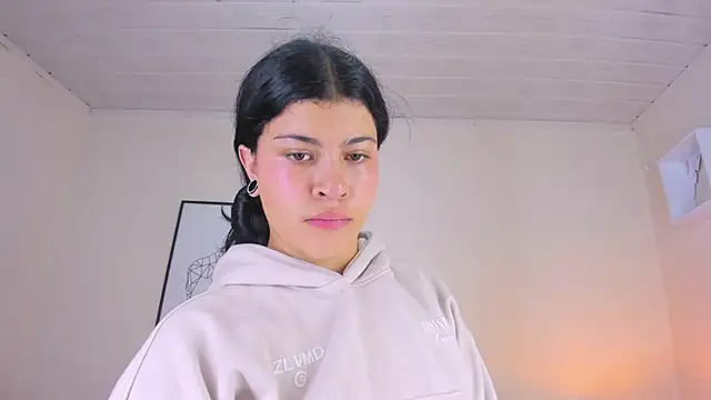 Snapshot of LusyKitty chatting on November 11, 4:02 pm LusyKitty online show from November 11, 4:02 pm