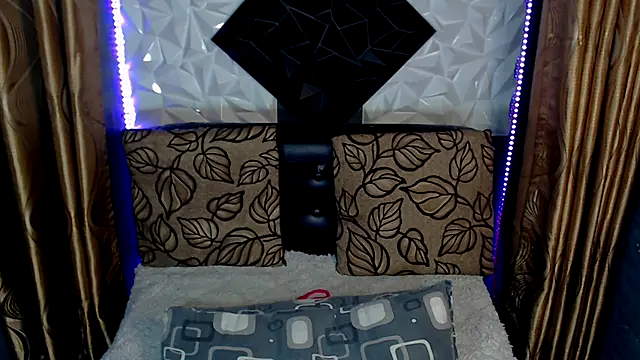 Snapshot of AtashaNicoLe chatting on September 24, 2:29 am AtashaNicoLe online show from September 24, 2:29 am