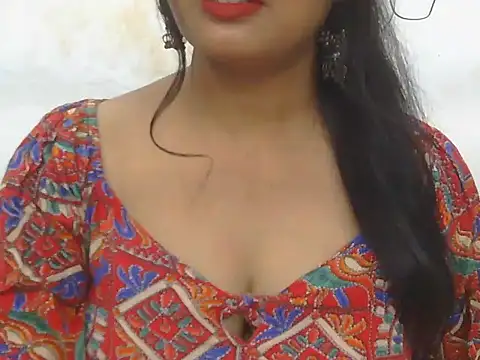 Snapshot of POOJA_199 chatting on October 6, 7:31 am POOJA 199 online show from October 6, 7:31 am