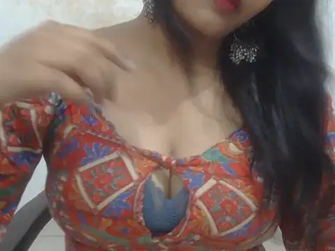Snapshot of POOJA_199 chatting on June 27, 6:52 am POOJA 199 online show from June 27, 6:52 am