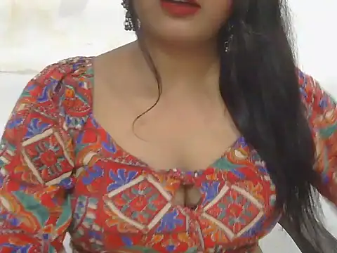 POOJA 199 online show from November 10, 7:35 am