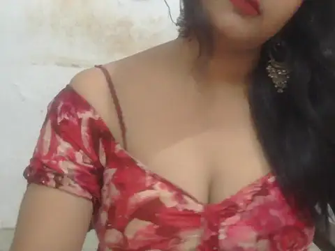 Snapshot of POOJA_199 chatting on July 13, 8:13 am POOJA 199 online show from July 13, 8:13 am