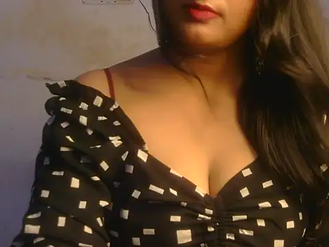 Snapshot of POOJA_199 chatting on July 20, 9:16 am POOJA 199 online show from July 20, 9:16 am