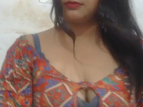 Snapshot of POOJA_199 chatting on July 11, 8:03 am POOJA 199 online show from July 11, 8:03 am