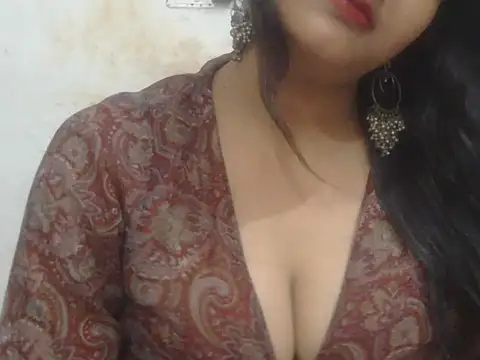 Snapshot of POOJA_199 chatting on July 14, 8:19 am POOJA 199 online show from July 14, 8:19 am