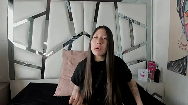 Snapshot of venusmorgan chatting on October 4, 3:46 pm venusmorgan online show from October 4, 3:46 pm