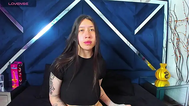 Snapshot of venusmorgan chatting on September 9, 3:32 pm venusmorgan online show from September 9, 3:32 pm