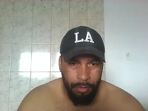 OliveiraSeven online show from May 2, 2:33 pm