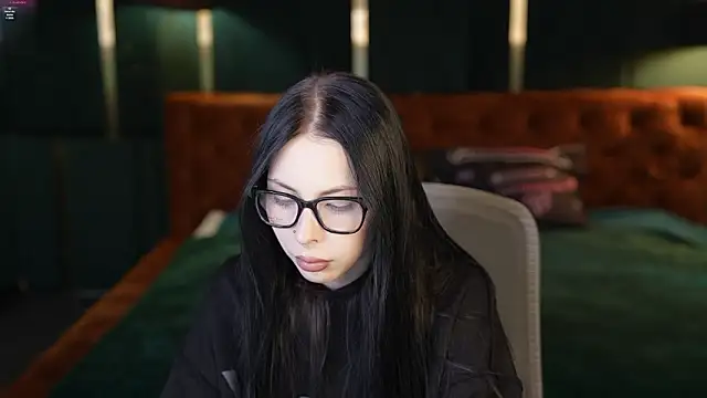 VivianSweet  online show from March 19, 11:32 am