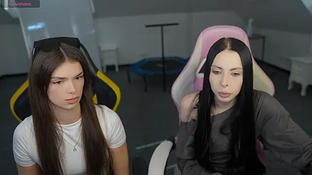 VivianSweet  online show from March 4, 11:29 am