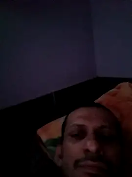 Snapshot of monster-dickk chatting on December 3, 11:20 am monster-dickk online show from December 3, 11:20 am