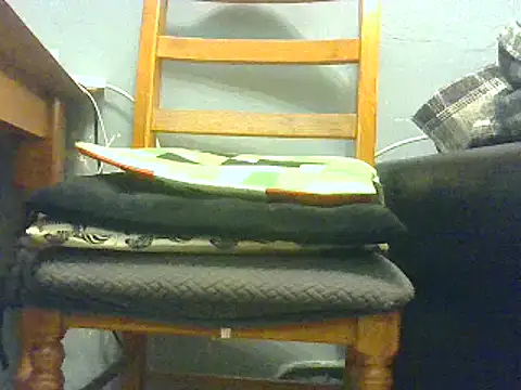 Snapshot of hefin18 chatting on February 8, 6:33 pm hefin18 online show from February 8, 6:33 pm