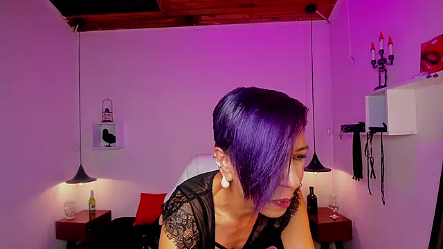 Snapshot of Trinityy__ chatting on June 25, 7:30 pm Trinityy online show from June 25, 7:30 pm