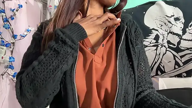 Snapshot of horny_nehaa chatting on January 12, 6:04 pm horny nehaa online show from January 12, 6:04 pm