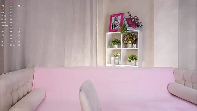 Snapshot of WiloneBoardley chatting on February 1, 8:23 am WiloneBoardley online show from February 1, 8:23 am