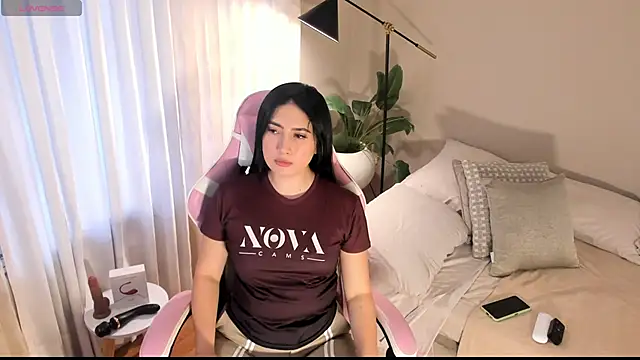 Skyyle  online show from September 25, 1:06 pm