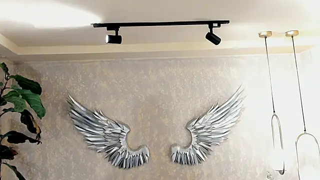 Skyyle  online show from December 15, 1:06 pm