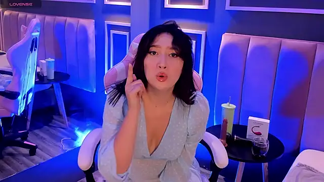 Snapshot of Skyyle_ chatting on May 13, 12:34 pm Skyyle online show from May 13, 12:34 pm