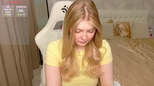 AmeliaDiamond online show from March 31, 12:34 am