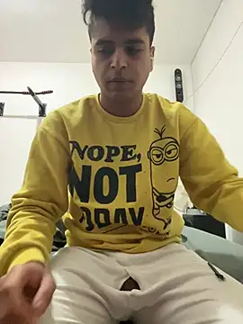 Snapshot of Noam7080z chatting on January 17, 11:36 am Noam7080z online show from January 17, 11:36 am