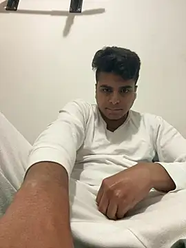 Snapshot of Noam7080z chatting on January 16, 9:41 pm Noam7080z online show from January 16, 9:41 pm