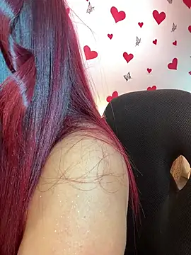 Snapshot of Nicol_V chatting on February 20, 5:15 am Nicol V online show from February 20, 5:15 am